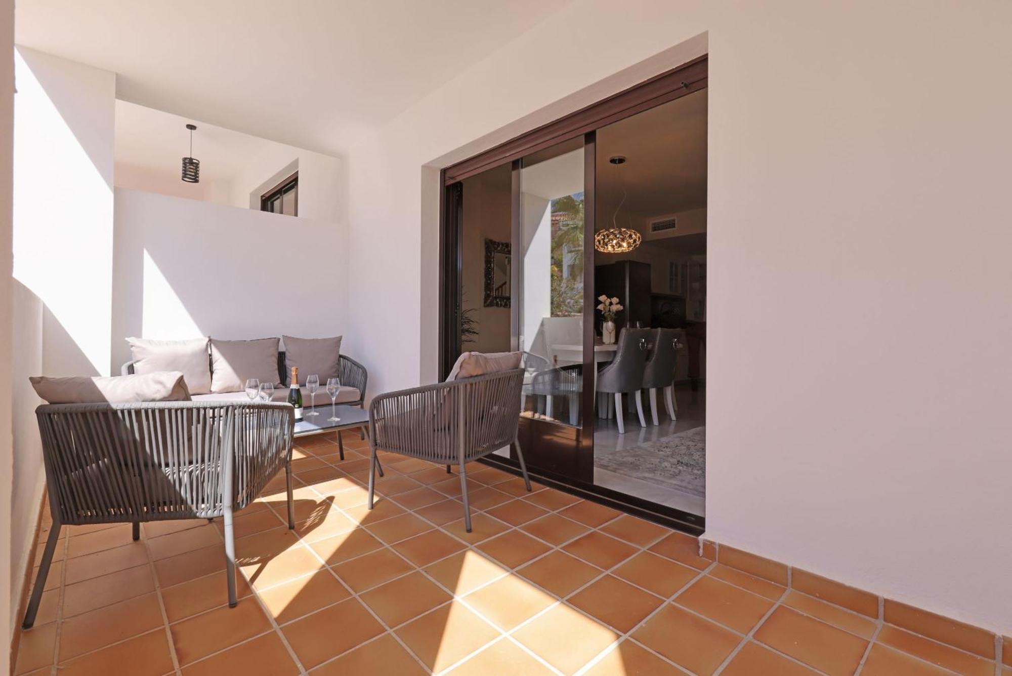 Spacious And Modern House In Riviera, Mijas, Costa Del Sol, 15min From Marbella Casa de Férias