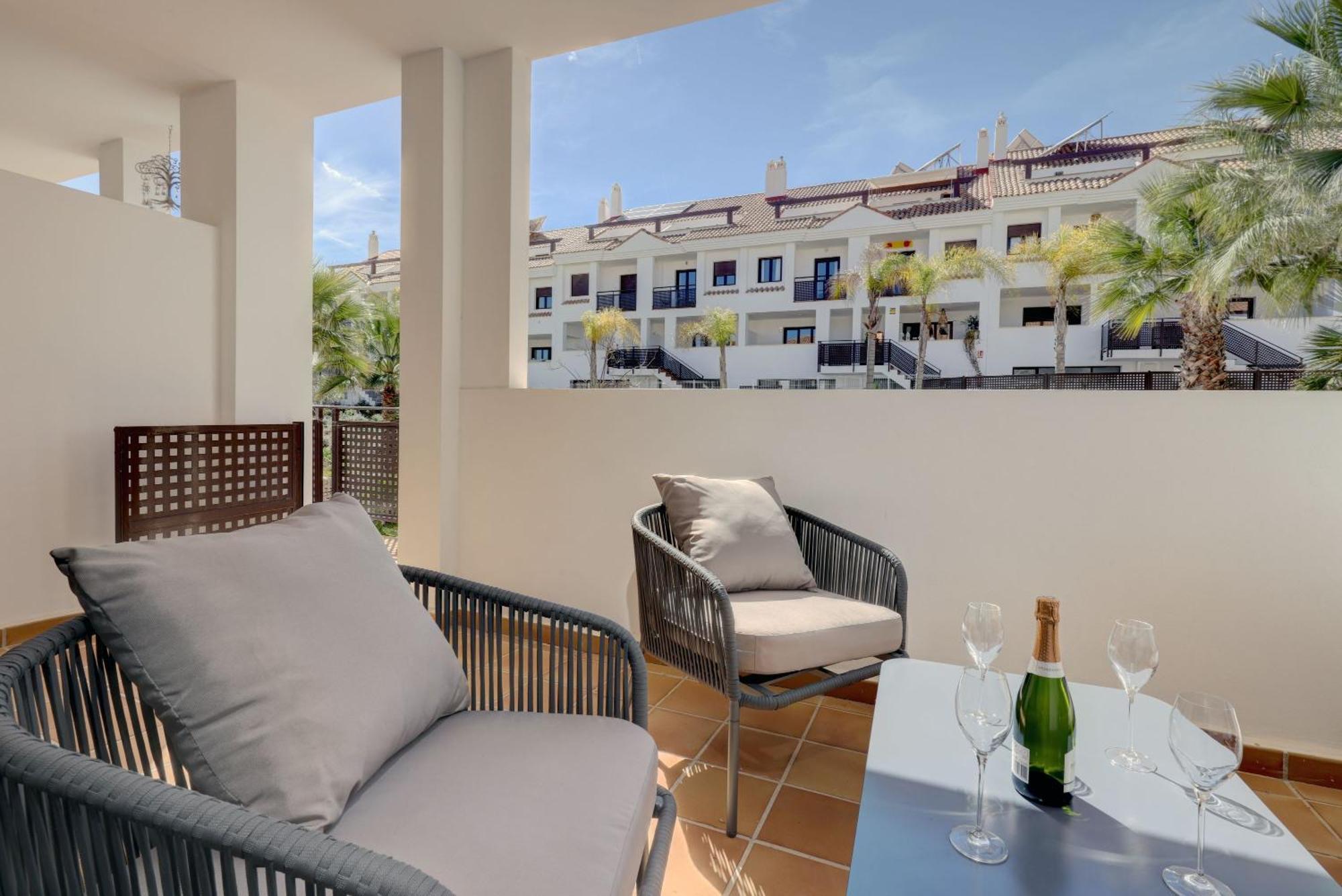 Casa de Férias Spacious And Modern House In Riviera, Mijas, Costa Del Sol, 15min From Marbella